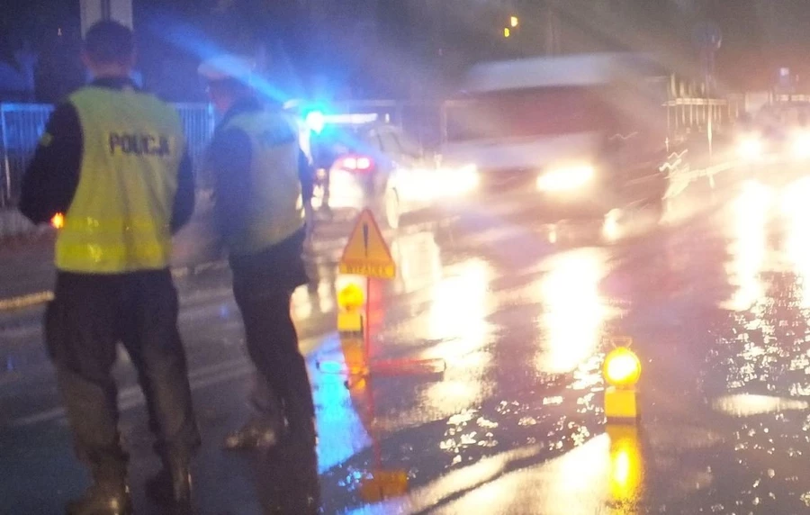 Wypadek na A1 z udziałem Komendanta Głównego Policji. Samochód dachował